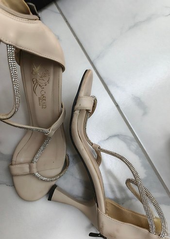 Bej Parlak Yılan Desenli Stiletto Topuklu Kadın Ayakkabı - Görsel 4