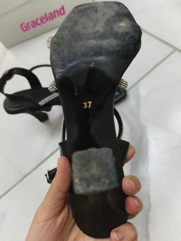 Siyah Parlak  Tokalı Stiletto - Görsel 3