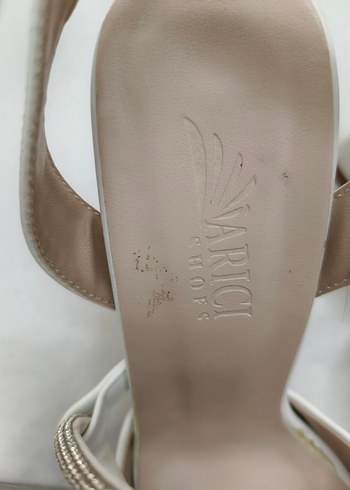 Beyaz Tokalı Stiletto Kadın Abiye Ayakkabı - Görsel 4