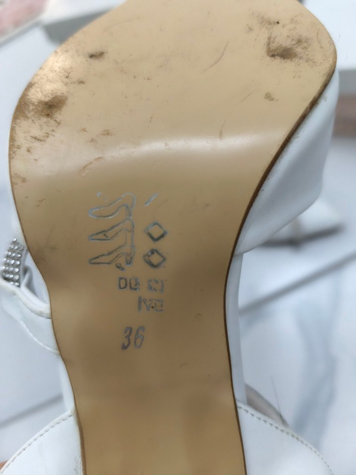 Beyaz Tokalı Stiletto Kadın Abiye Ayakkabı - Görsel 3