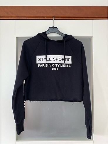Kapşonlu Sweatshirt