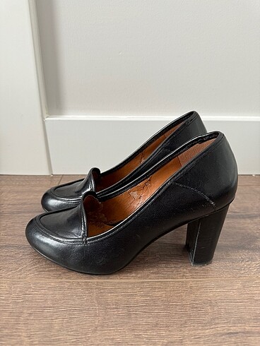 35,5 Beden Nine west deri topuklu ayakkabı