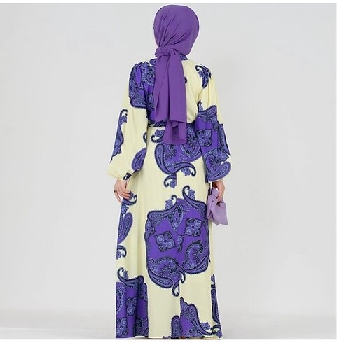 Saten desenli elbise