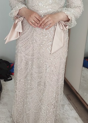 Boncuk İşlemeli Bej Uzun Abiye Elbise - Görsel 2