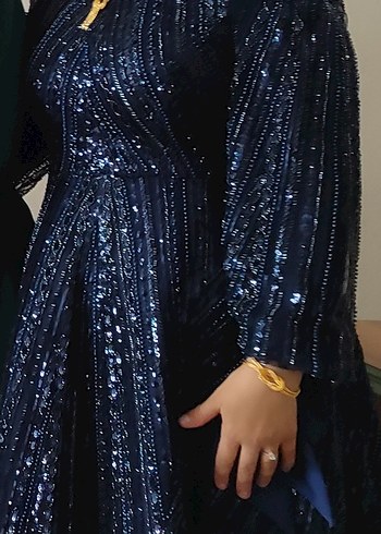 Mavi İşlemeli Uzun Kollu Abiye Elbise - Görsel 2