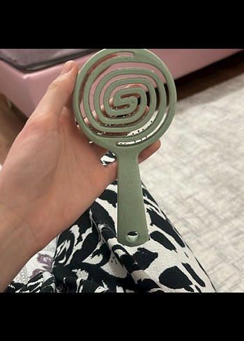 Yeşil Saç Fırçası, Spiral Tasarım - Görsel 2