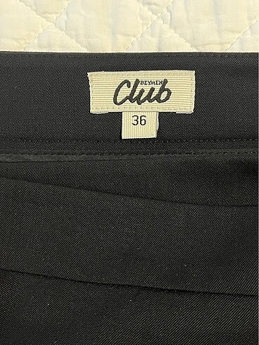 36 Beden siyah Renk Siyah etek