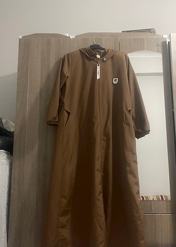 Düğmeli Uzun Kahverengi Kadın Yağmurluk