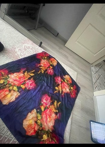Çiçek Desenli Bohem Kadın Şal