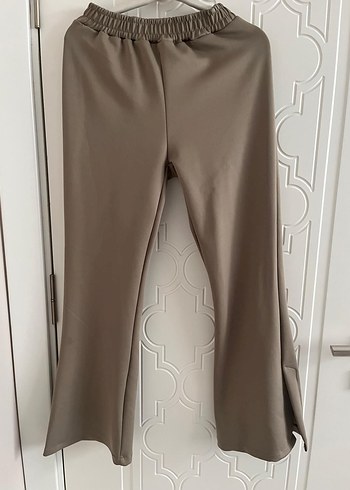 Bej Uzun Kollu Düğmeli Kadın Takım - Görsel 4