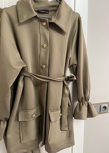 Bej Uzun Kollu Düğmeli Kadın Takım - Görsel 5