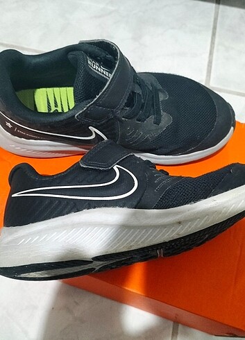 Spor ayakkabı nike