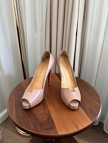 Christian Louboutin New Very Prive Nude Deri Topuklu Ayakkabı