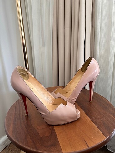 Christian Louboutin Christian Louboutin New Very Prive Nude Deri Topuklu Ayakkabı