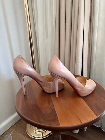 38,5 Beden ten rengi Renk Christian Louboutin New Very Prive Nude Deri Topuklu Ayakkabı