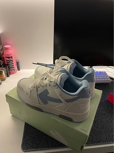 Off white light blue