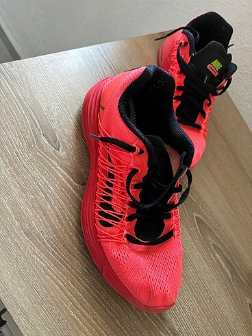 38,5 Beden pembe Renk nike ayakkabı