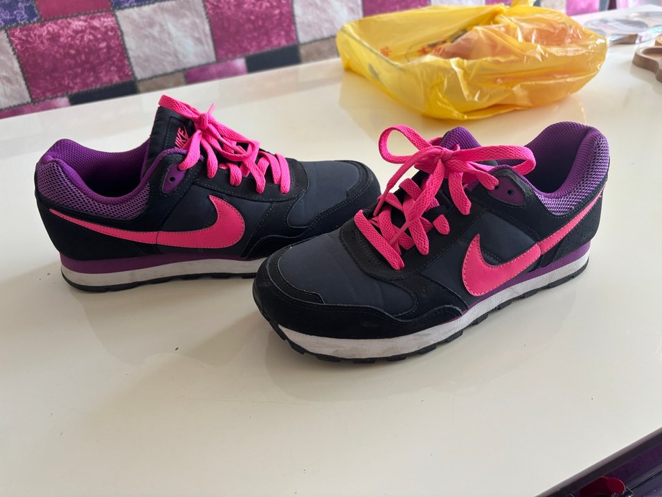 Pembe Bağcıklı Spor Ayakkabı - Görsel 4