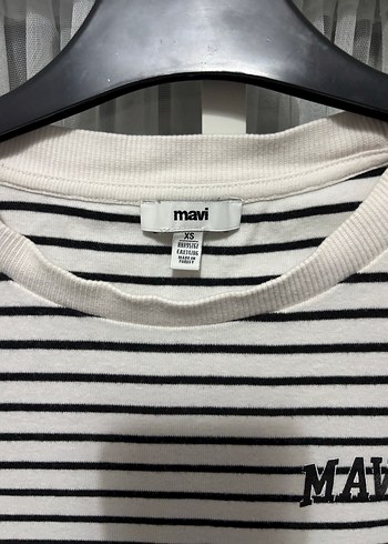 Mavi Çizgili Kadın Tişört - Görsel 3