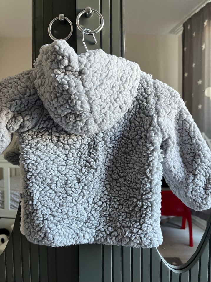 Peluş Kapüşonlu Erkek Çocuk Gri Kaban - Görsel 4