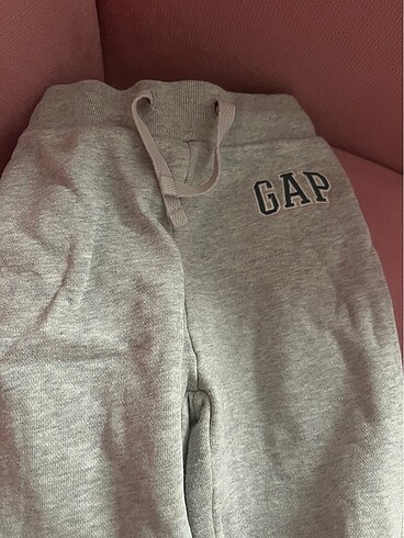 Gap orjinal eşofman aldı