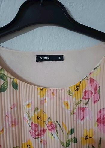 36 Beden Pembe Çiçekli Piliseli Kolsuz Mini Elbise