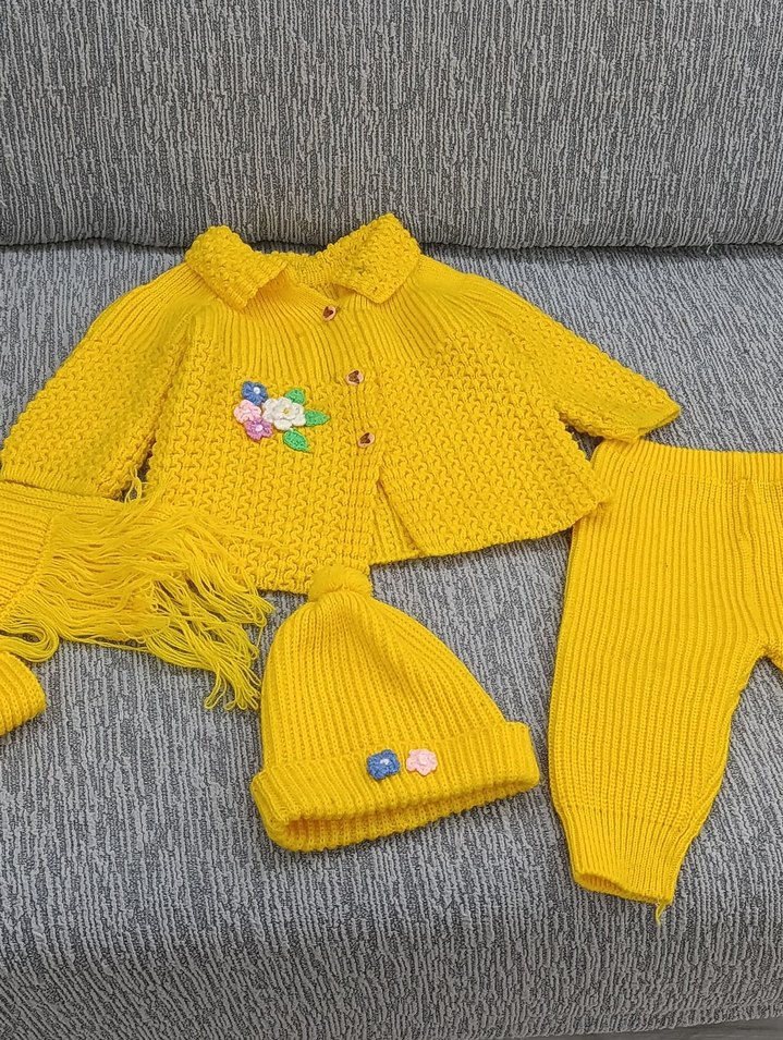 Sarı Örgü Bebek Kız Takımı Nakışlı - Görsel 5