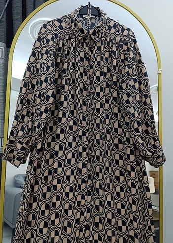 Uzun Desenli Düğmeli Kadın Elbise - Görsel 6