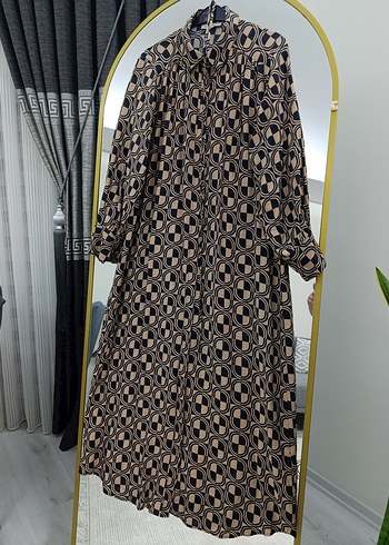 Uzun Desenli Düğmeli Kadın Elbise - Görsel 8
