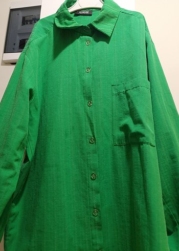 Yeşil Düğmeli Uzun Kollu Keten Gömlek - Görsel 3