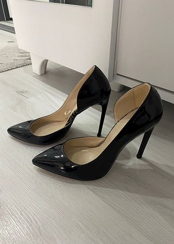 39 Beden Siyah Parlak Stiletto Topuklu Kadın Ayakkabı