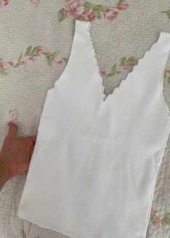 Diğer Dantel Detaylı Beyaz V Yaka Kolsuz Kadın Atlet