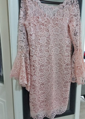Zara Dantel Detaylı Pembe Uzun Kollu Elbise