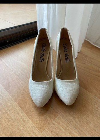 Beyaz İpek Görünümlü İnce Topuklu Kadın Ayakkabı - Görsel 2