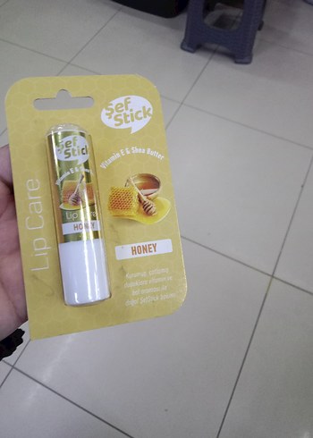 Diğer Bal Özlü Nemlendirici Dudak Bakım Sticki
