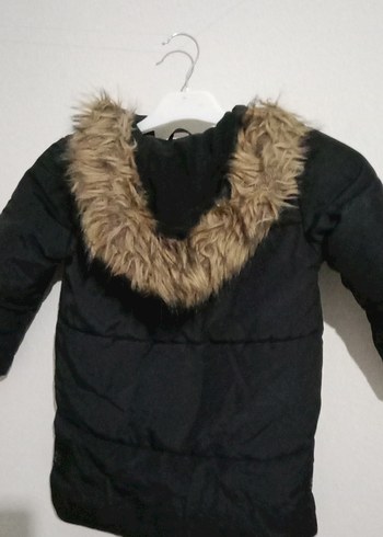 Erkek Çocuk Siyah Kürklü Mont - Görsel 5