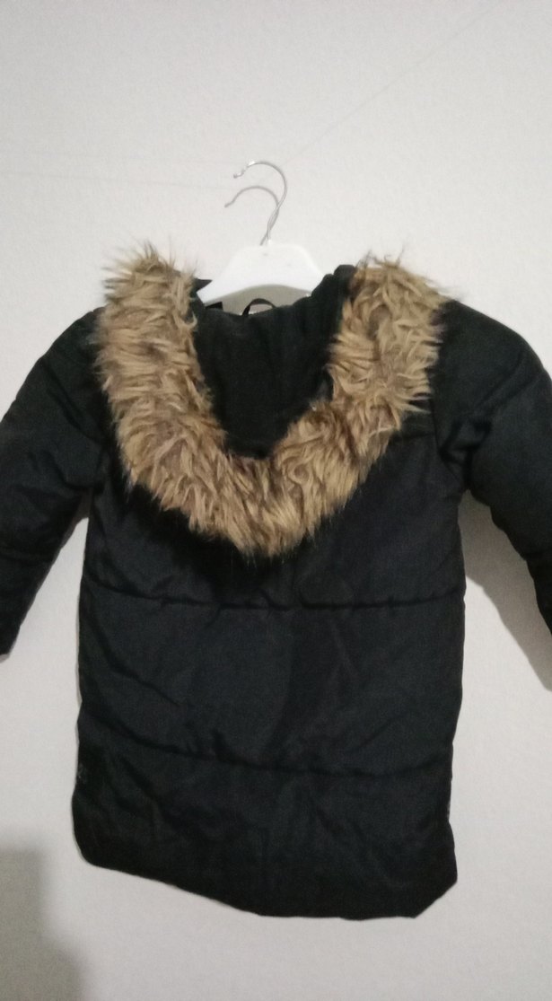 Erkek Çocuk Siyah Kürklü Mont - Görsel 5