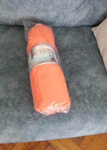 Pastel Turuncu Emzirme ve Hamile Yastığı