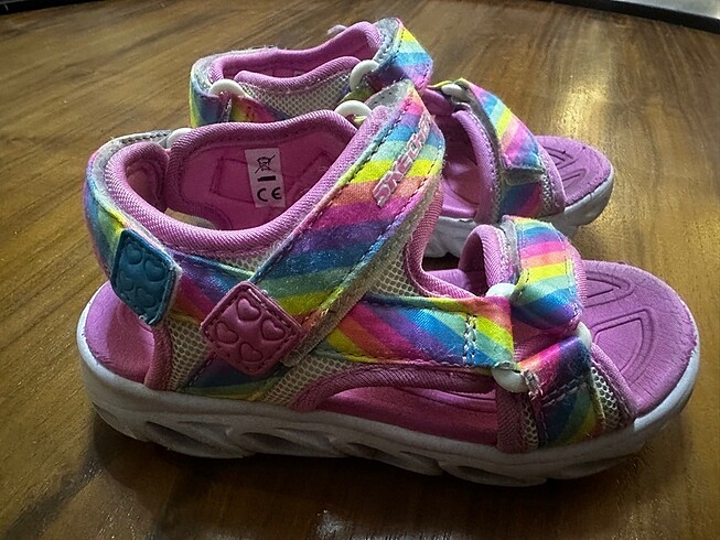 Skechers Kız çocuk sandalet