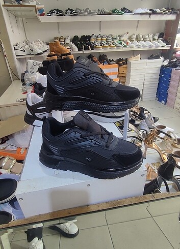 Adidas Spor ayakkabı