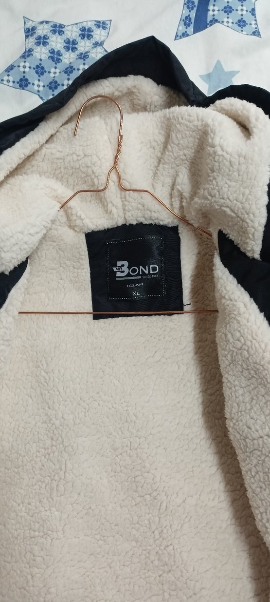 Siyah Kapüşonlu Erkek Mont - Görsel 3