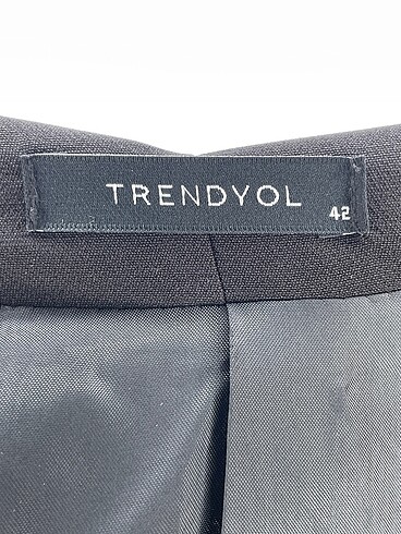 42 Beden siyah Renk Trendyol & Milla Bluz %70 İndirimli.