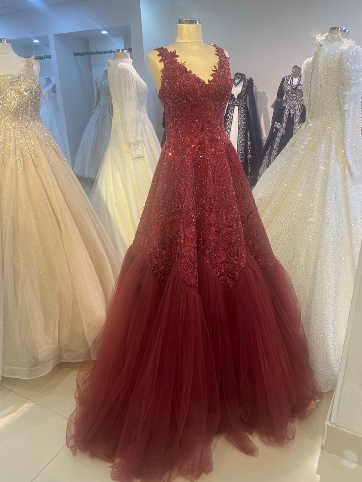 Bordo İşlemeli Boncuklu V Yaka Uzun Abiye - Görsel 2