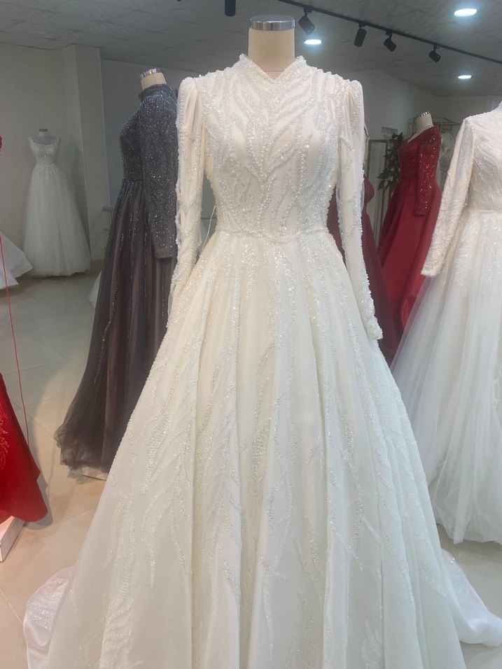 A kesim tesettür gelinlik - Görsel 2