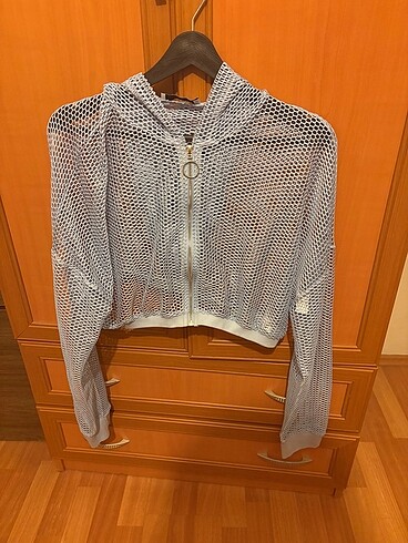 Bershka bebe mavisi kapüşonlu üst