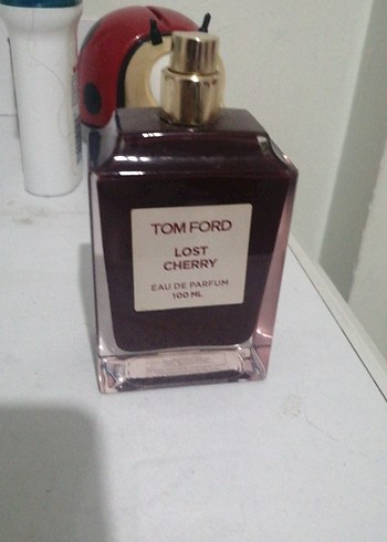 Tom Ford Lost Cherry Kadın Parfümü 100 ml kapagı yok