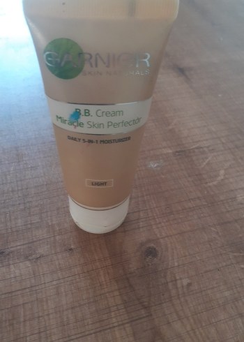 Garnier BB Krem Açık Bej az kullanildi - Görsel 3