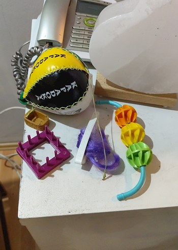 Renkli Çeşitli Oyuncak Seti - Görsel 2