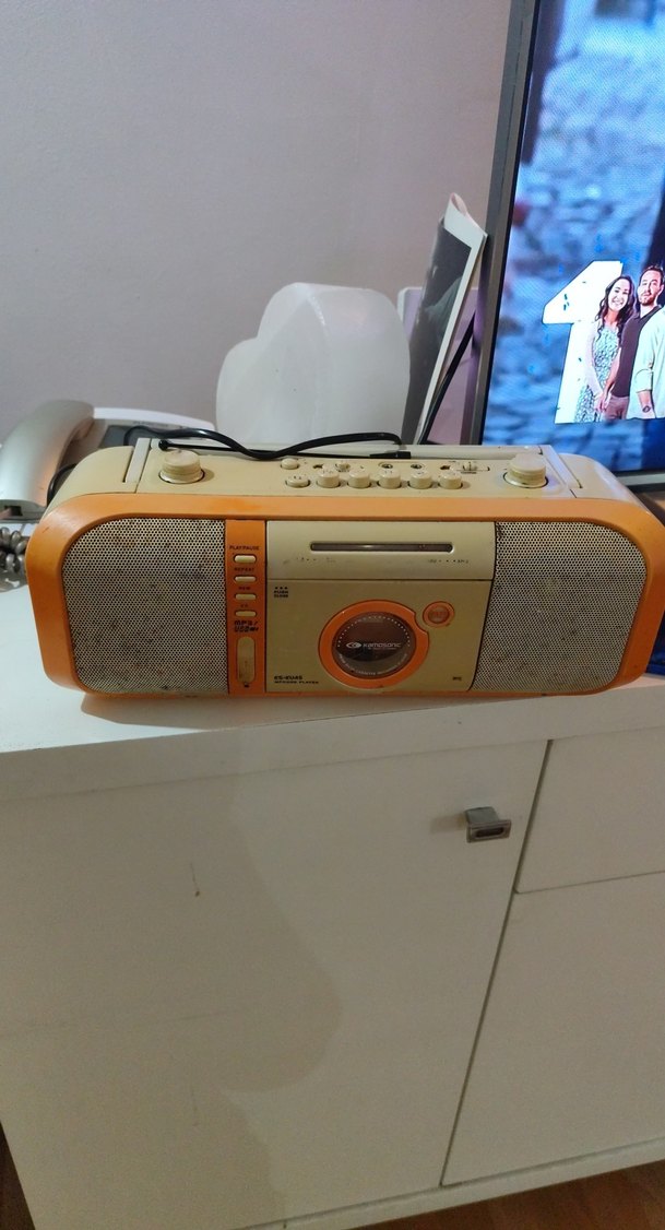 Turuncu Renkli Müzik Sistemi - Görsel 2