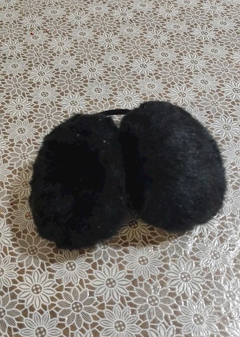 Siyah Kürklü Kadın Peluş Kulaklık - Görsel 2